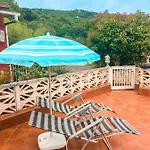 Sun-soaked W Patio, Balcony & Garden - Aguilas Vakantiehuis